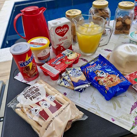 Suite Em Casa Familiar Da Mirian نيتيروي المظهر الخارجي الصورة